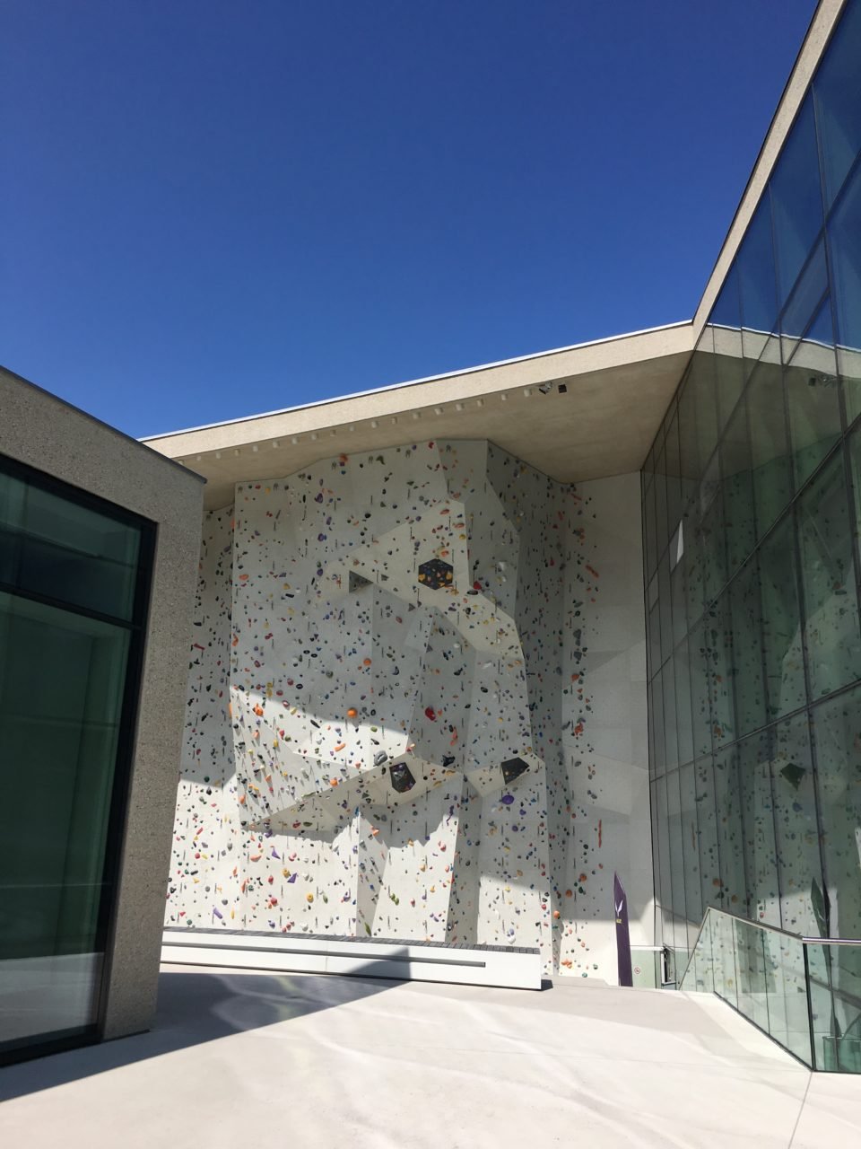 brunico_italy_climbing_wall_kletterzentrum