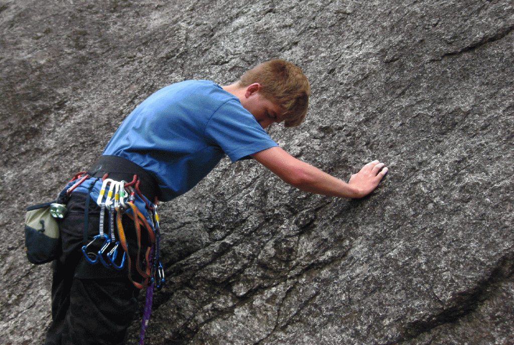 arcteryx_r320a_climbing_harness