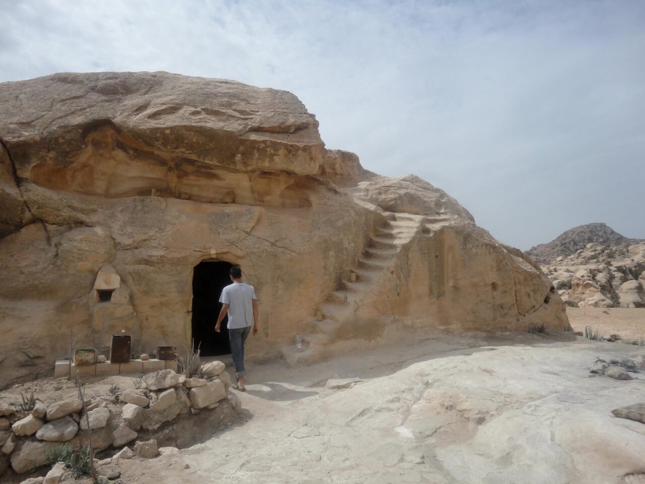Living in Ghassab's cave