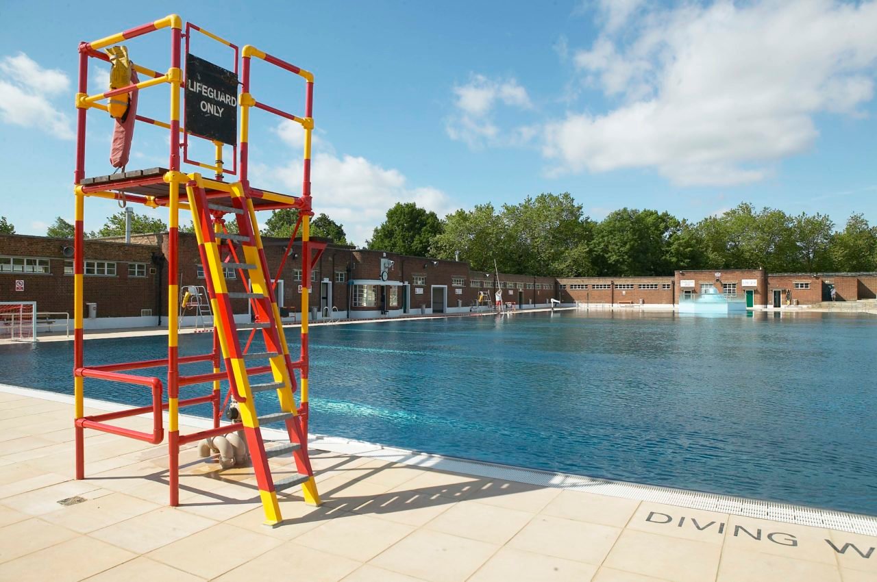 parliament_hill_lido_hampstead_heath_clive_n_totman