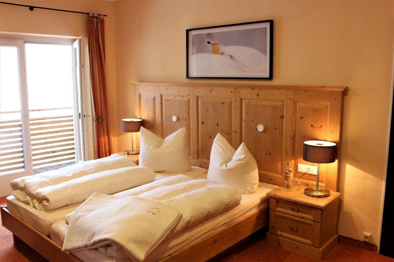 bedroom_seinz_hotel_germany_classic